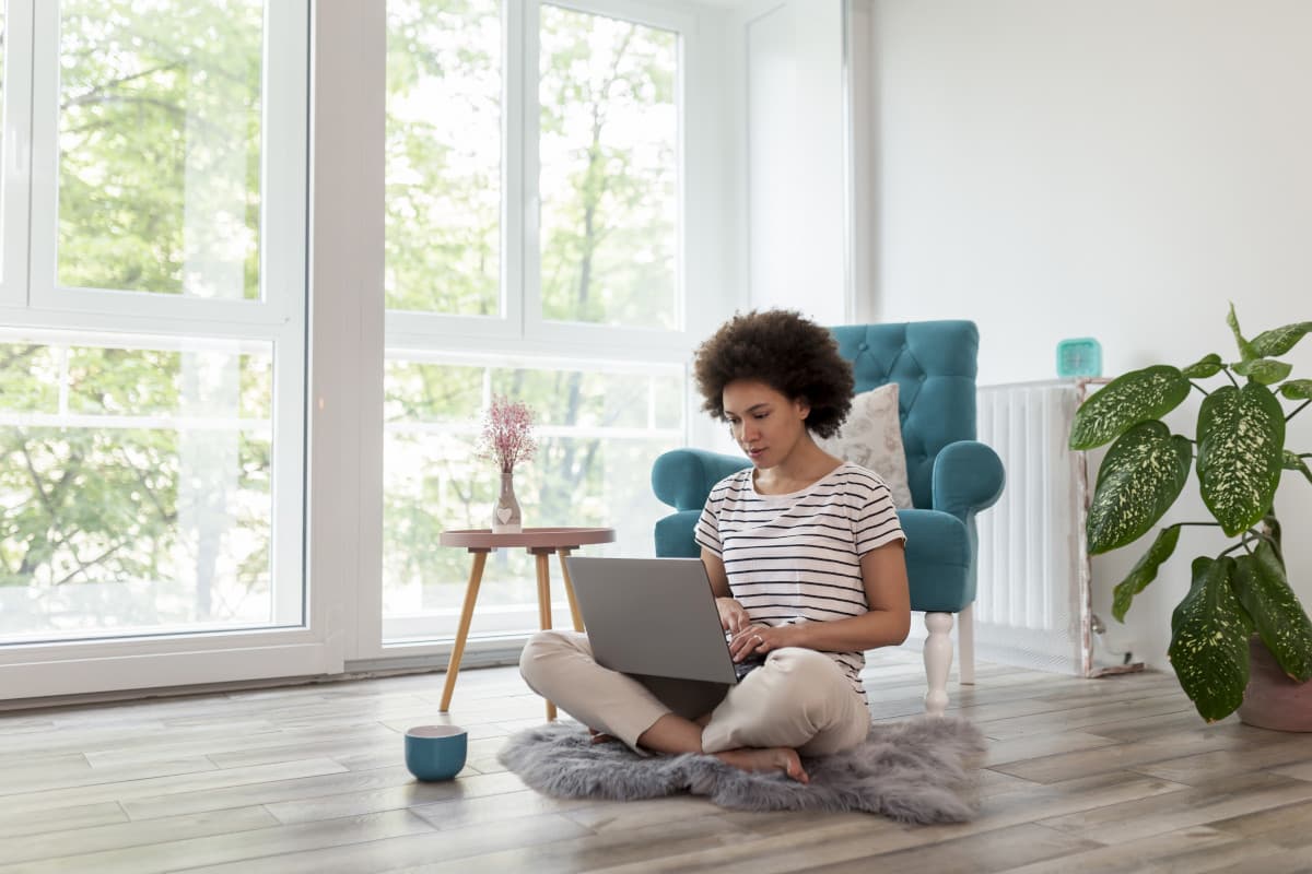 research living room laptop